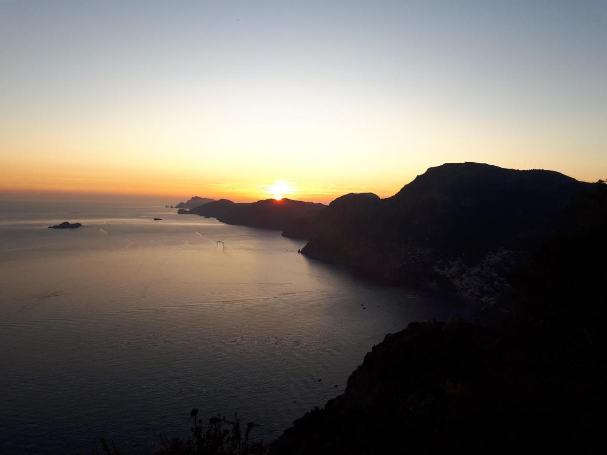 Salerno Centraal Esterno foto