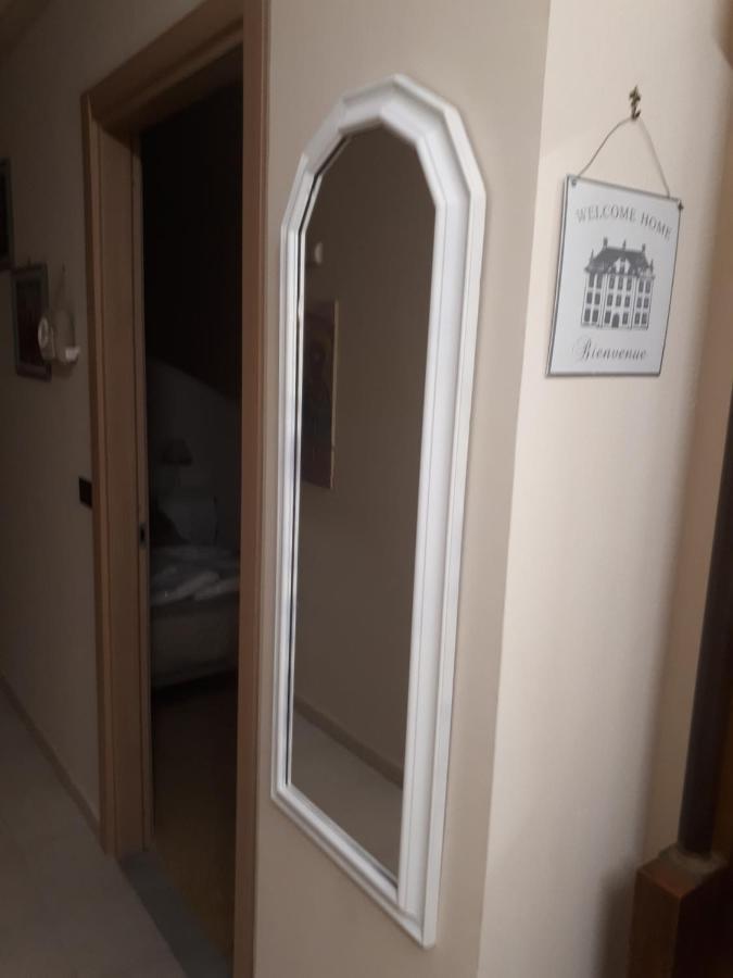 Salerno Centraal Esterno foto