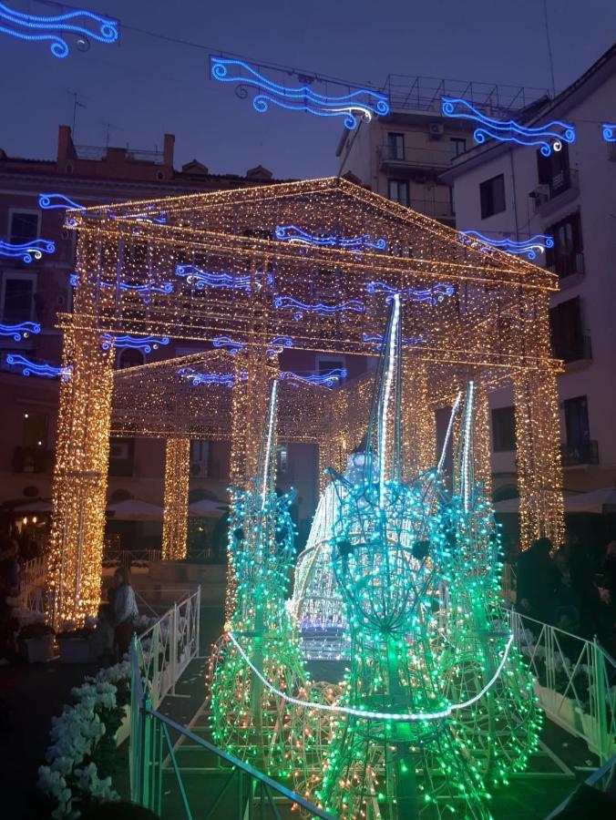 Salerno Centraal Esterno foto