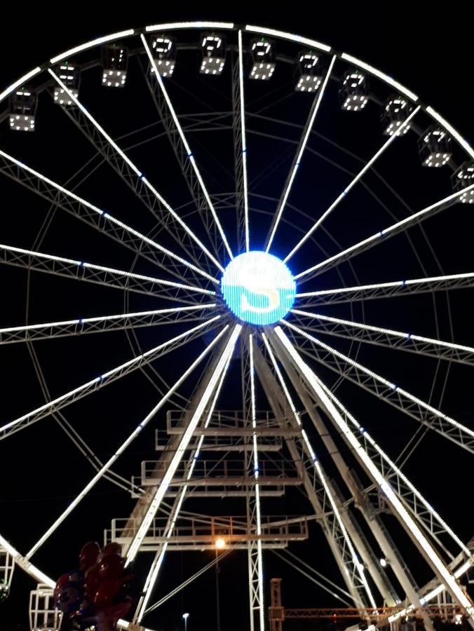 Salerno Centraal Esterno foto