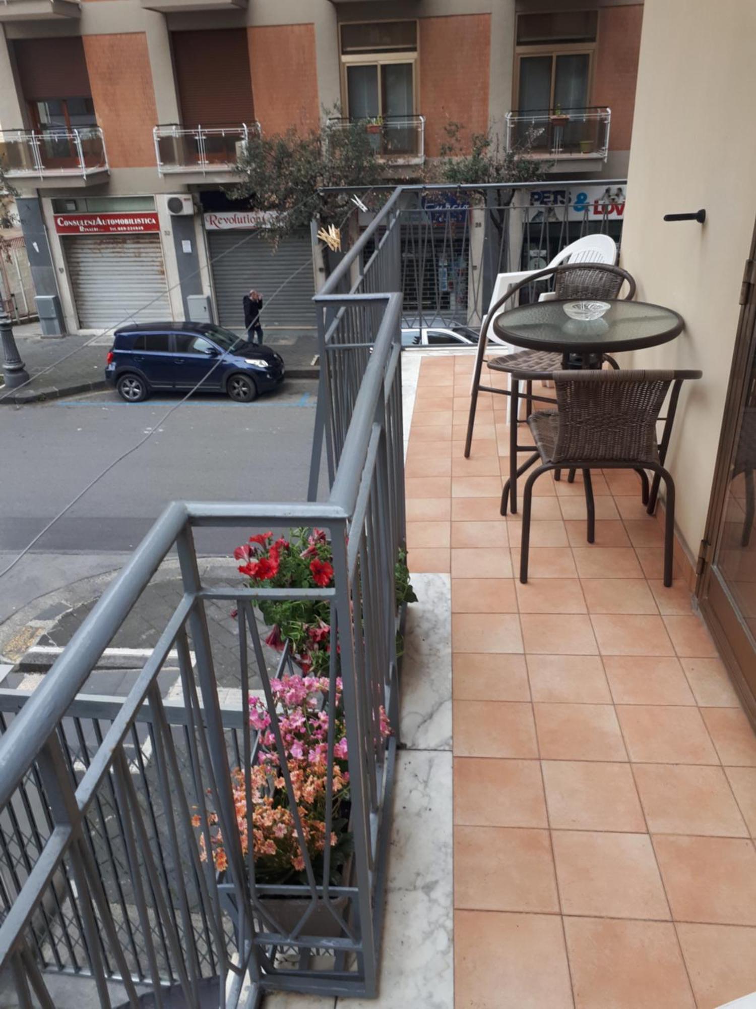 Salerno Centraal Esterno foto