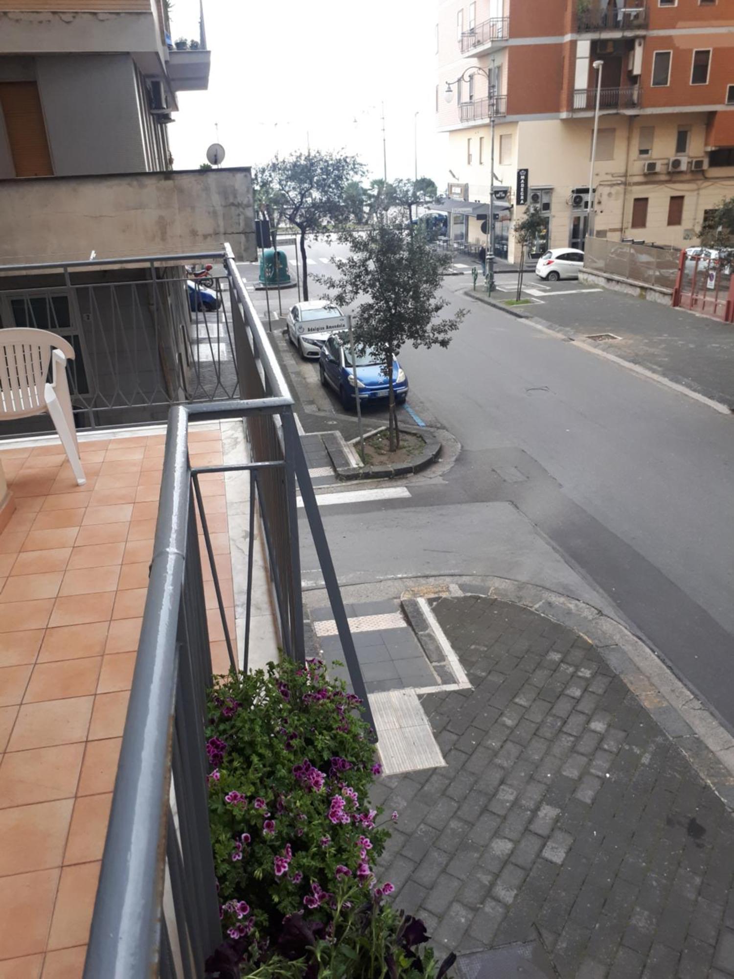 Salerno Centraal Esterno foto